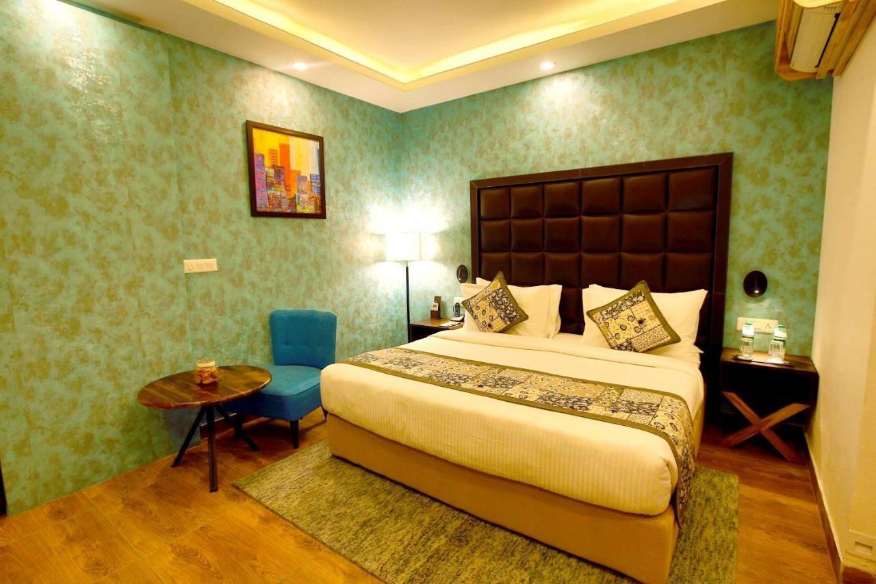 The Fern Residency Noida Hotel Exterior foto
